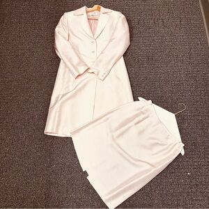 Tahari Arthur S Levine Elegant Pink Blazer and Skirt Set Womens 4P Business Silk